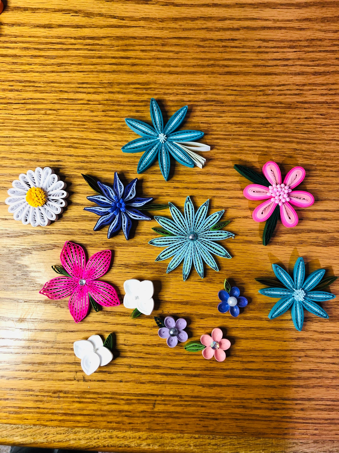CLASS for Quilling Beginners to learn the basics and get great tips for success!  (Not 1mm strip class lesson)